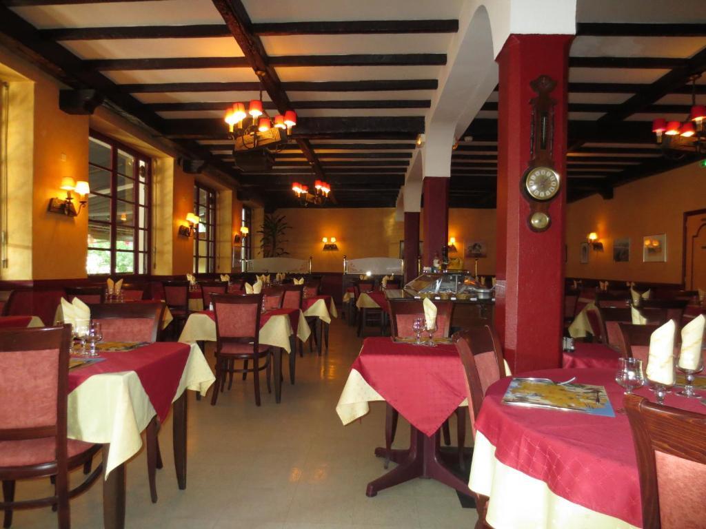 Hotellerie Du Centre Salies-du-Salat Bagian luar foto